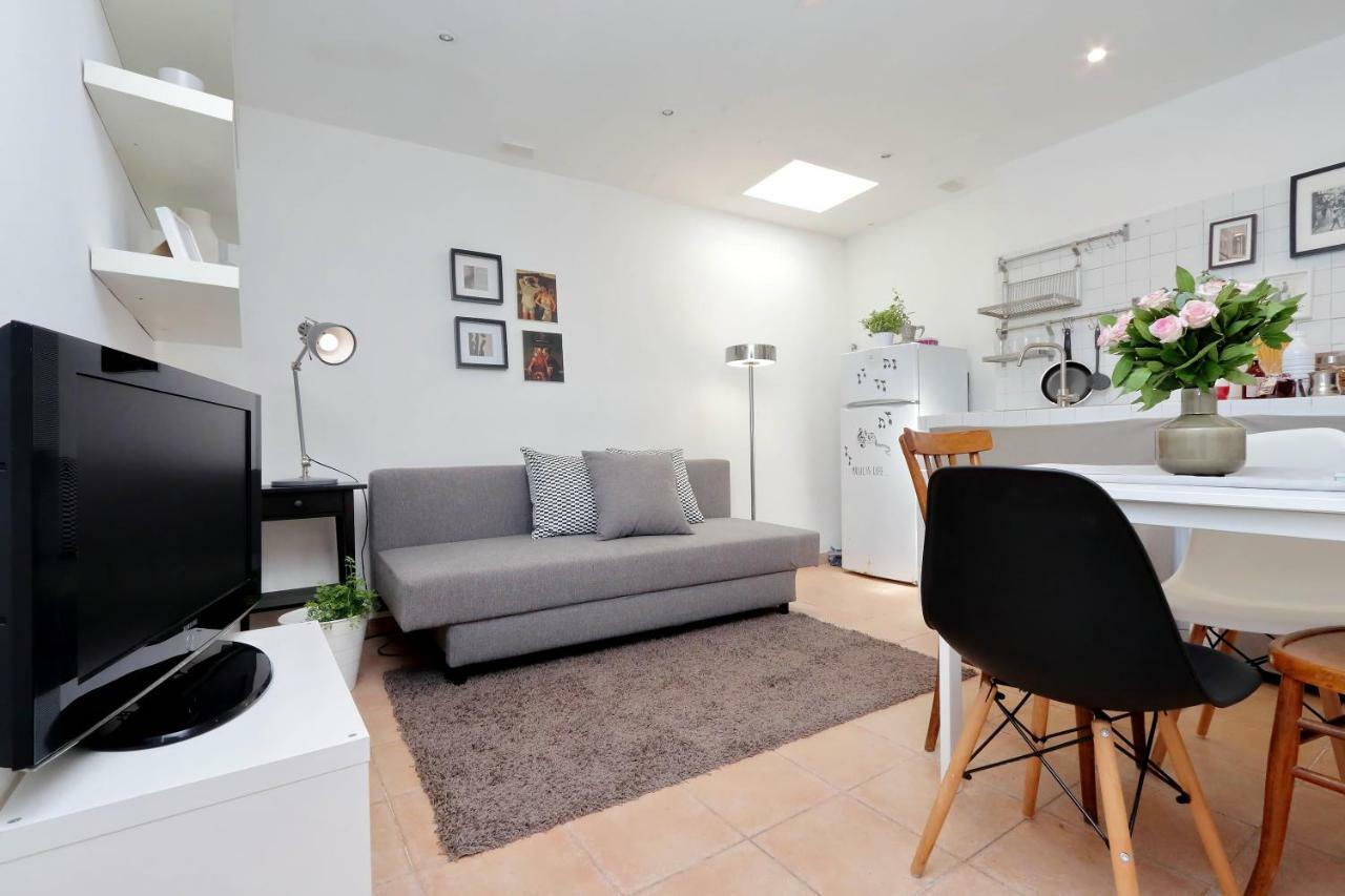 St Peter Station Apartment